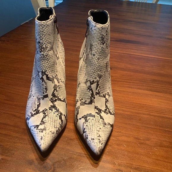 Princess Polly Shoes - Princess Polly Snake Skin Booties